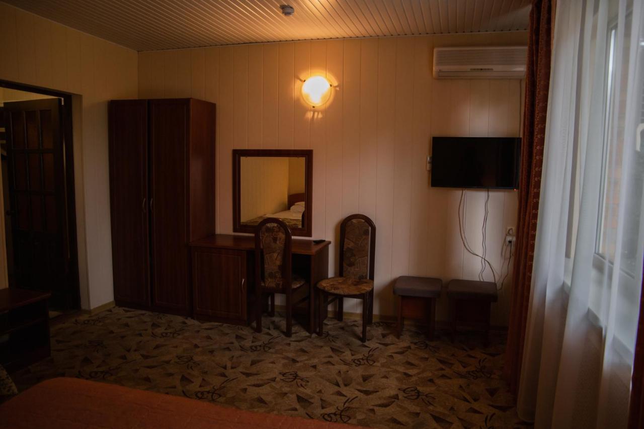 Motel Evrazia-Aksay Bagian luar foto